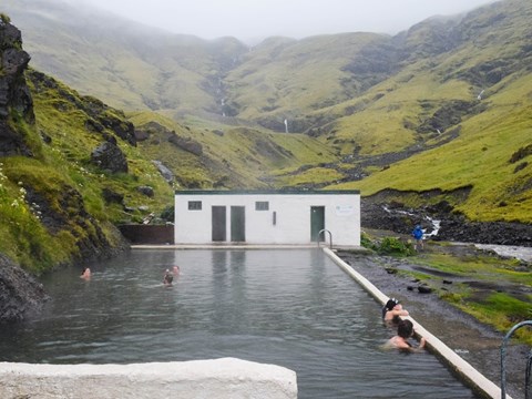 Is the secret to Icelandic happiness in their pools?